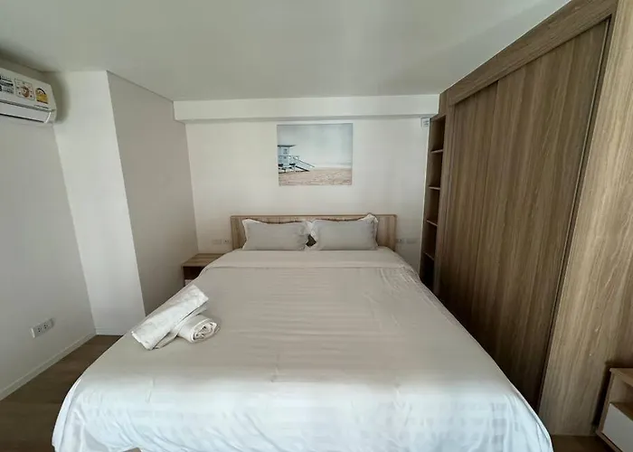 Sukhumvit 87 游泳池健身房 酒吧 餐厅 办公区等一体公寓 アパート バンコク都